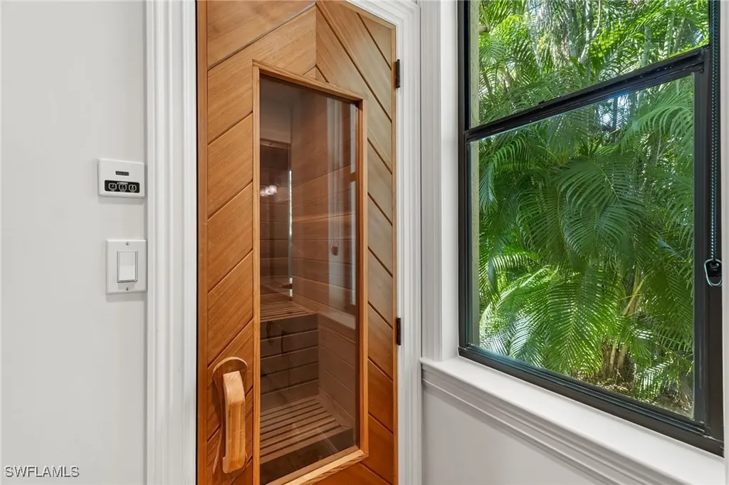 2755 Lantern Lane Naples FL 34102