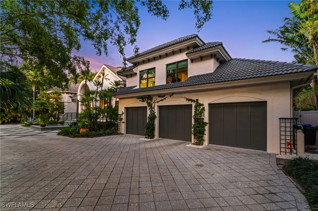 2755 Lantern Lane Naples FL 34102