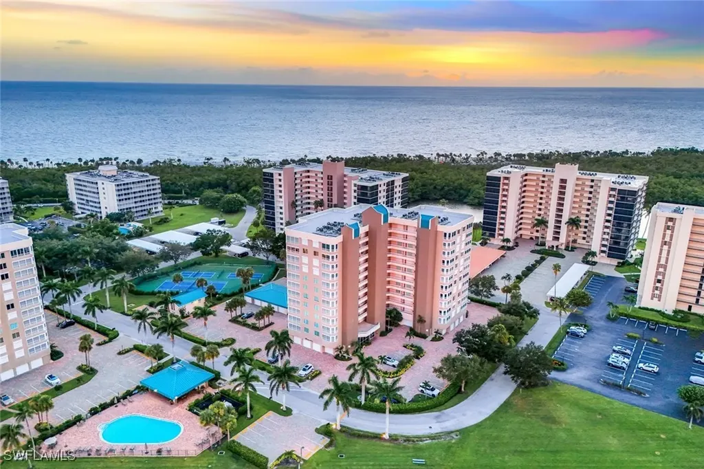 21 Bluebill Avenue Naples FL 34108