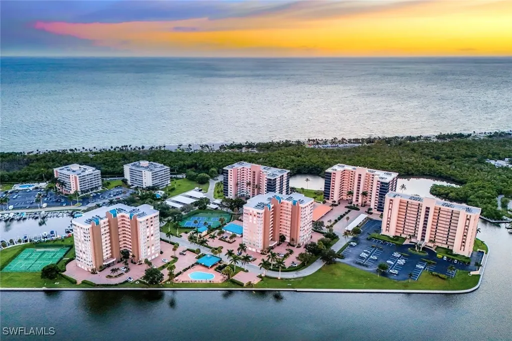 21 Bluebill Avenue Naples FL 34108