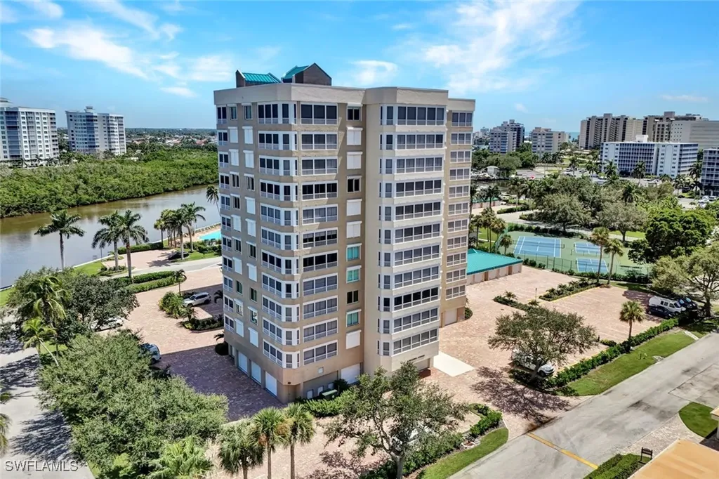 21 Bluebill Avenue Naples FL 34108