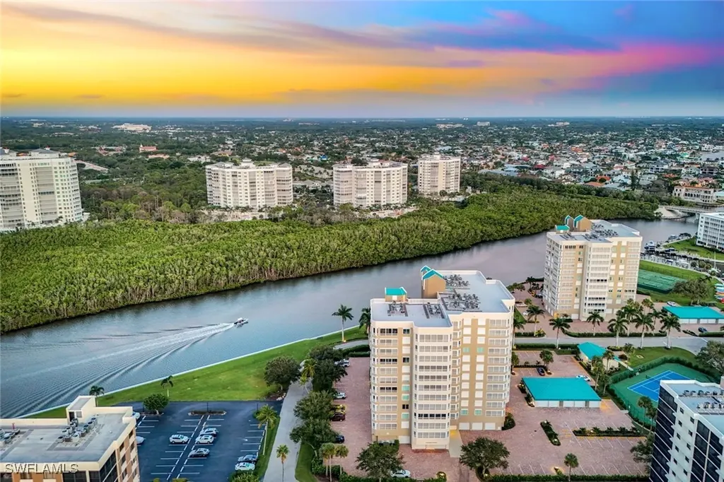 21 Bluebill Avenue Naples FL 34108