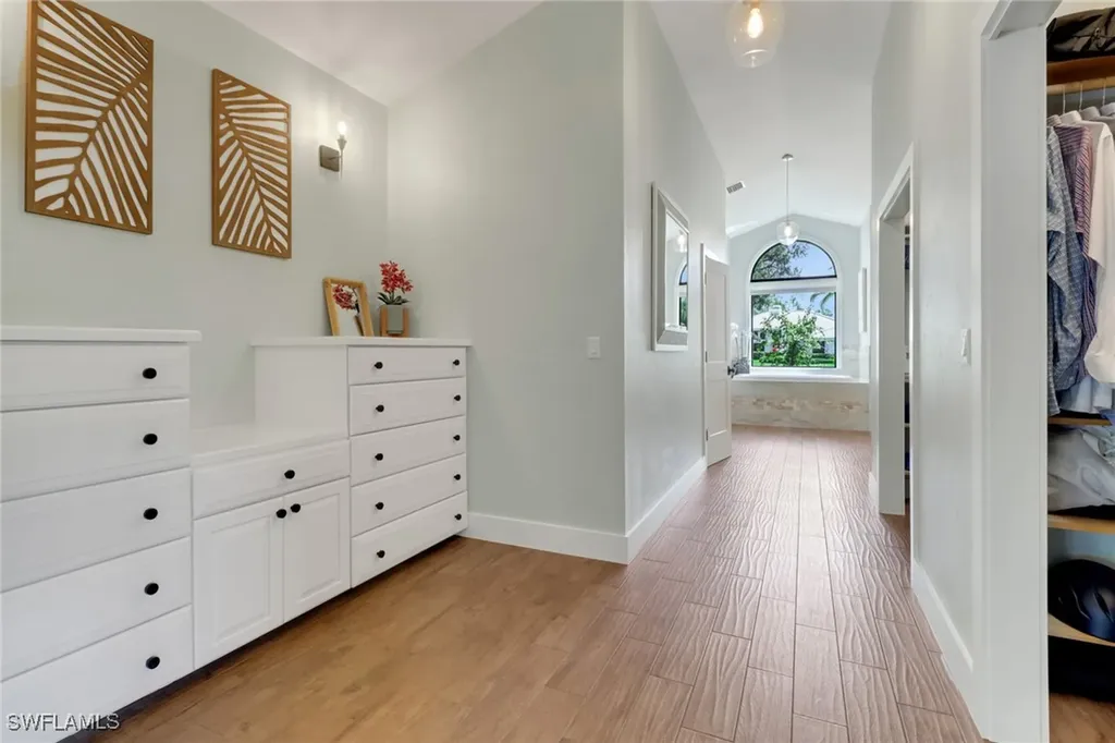 12901 Valewood Drive Naples FL 34119
