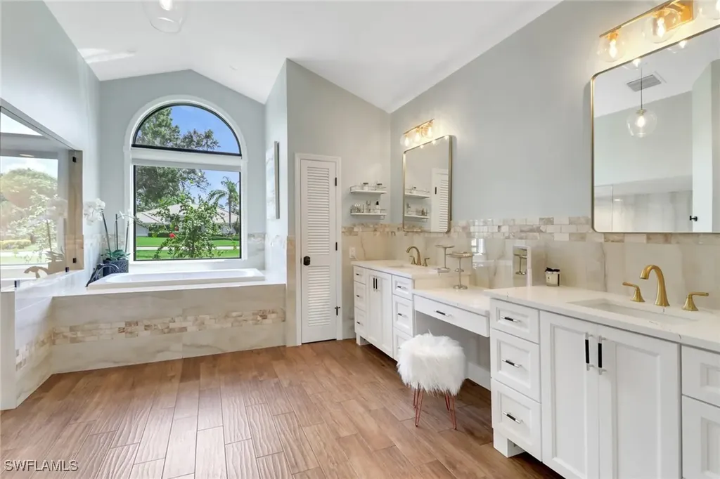 12901 Valewood Drive Naples FL 34119