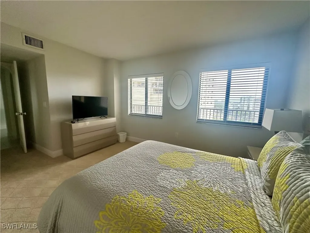 10951 Gulf Shore Drive Naples FL 34108