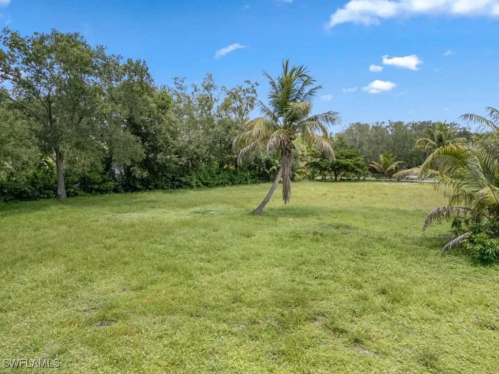 172 Hickory Road Naples FL 34108