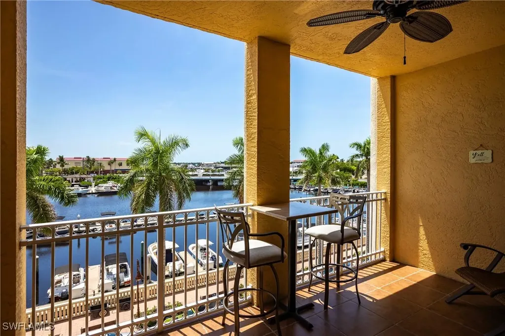 451 Bayfront Place Naples FL 34102