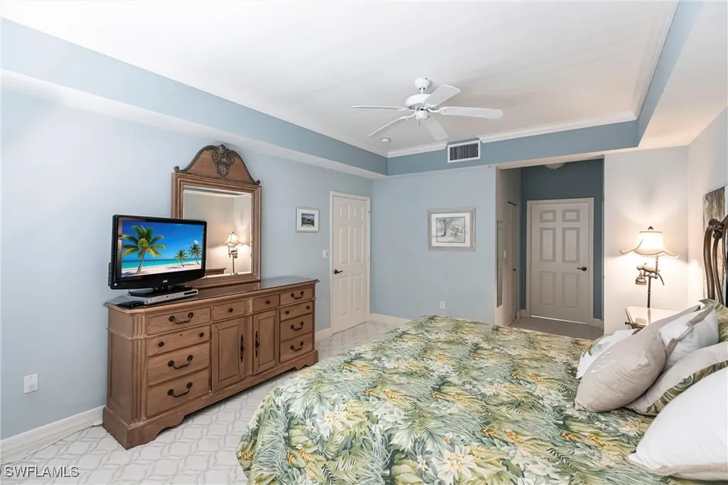 451 Bayfront Place Naples FL 34102