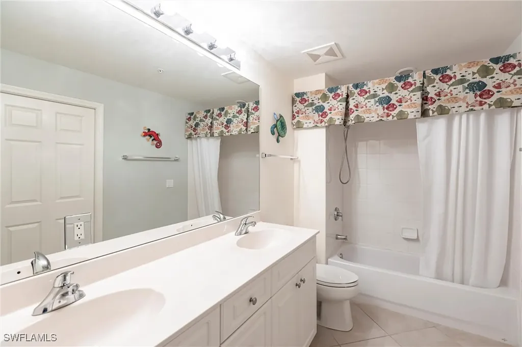 451 Bayfront Place Naples FL 34102