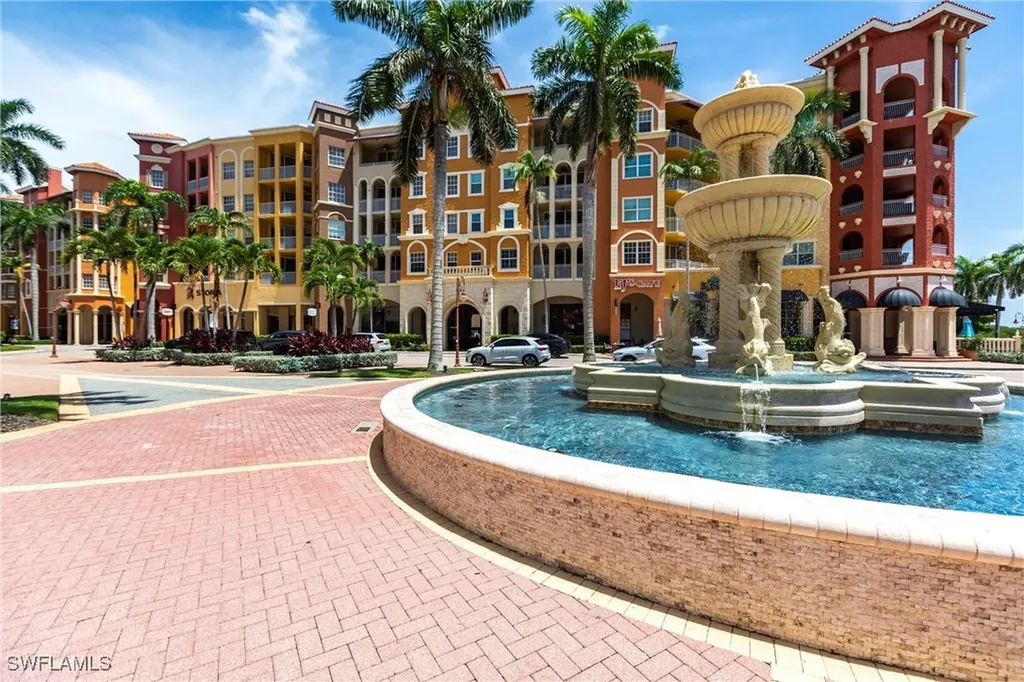 451 Bayfront Place Naples FL 34102