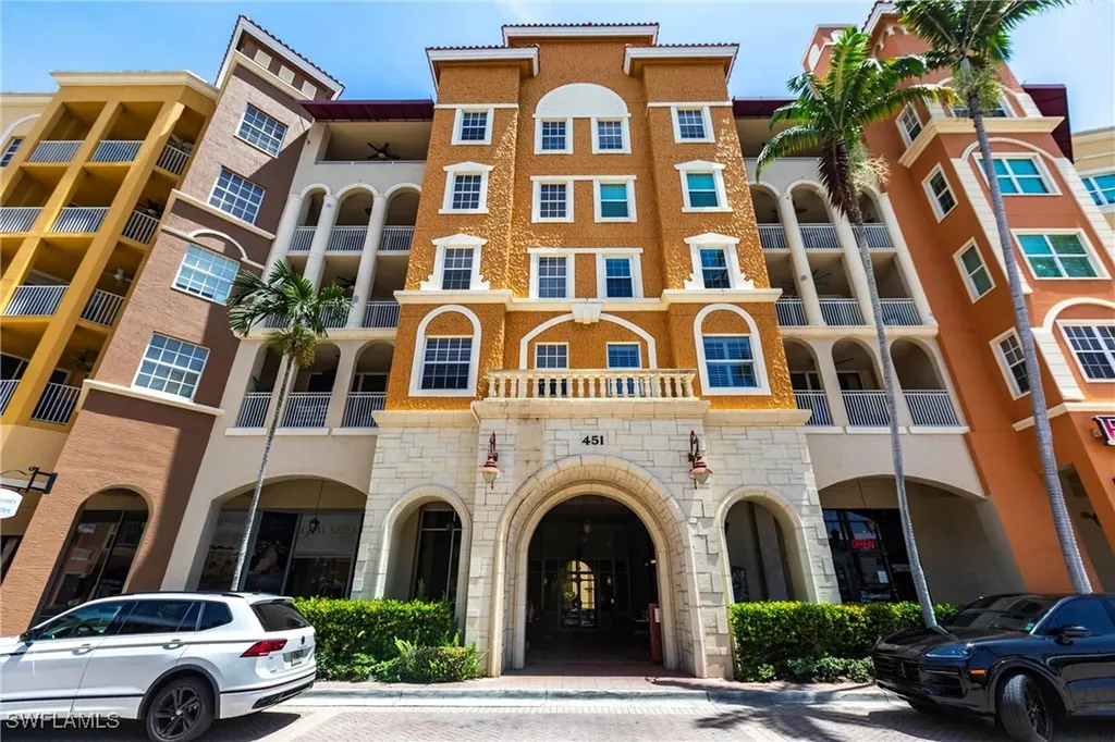 451 Bayfront Place Naples FL 34102