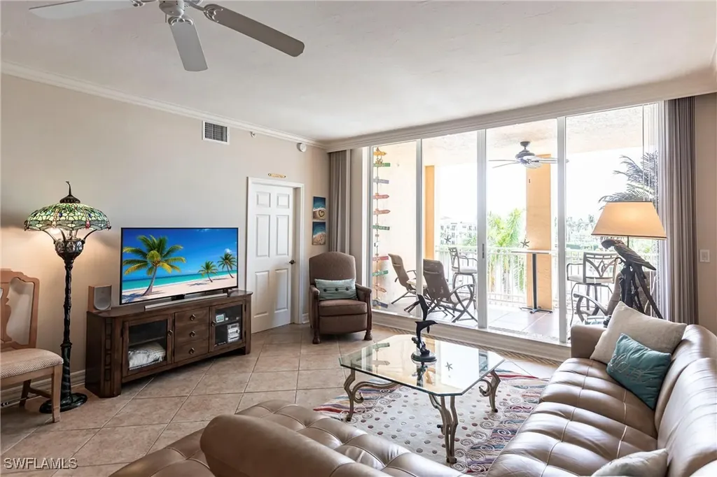 451 Bayfront Place Naples FL 34102