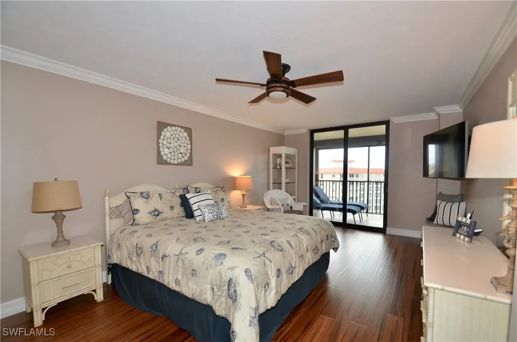 10851 Gulf Shore Drive Naples FL 34108