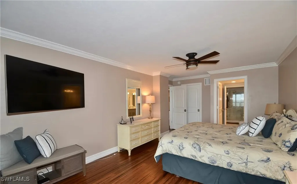 10851 Gulf Shore Drive Naples FL 34108