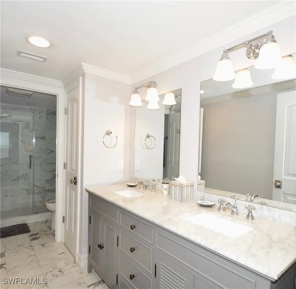 10851 Gulf Shore Drive Naples FL 34108