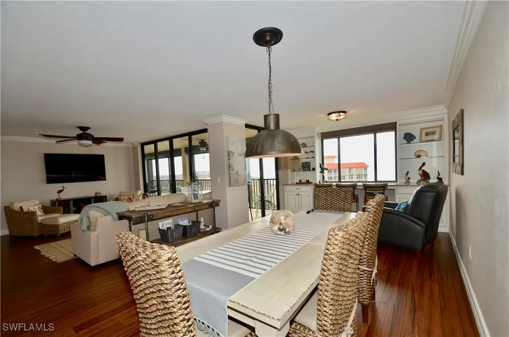 10851 Gulf Shore Drive Naples FL 34108