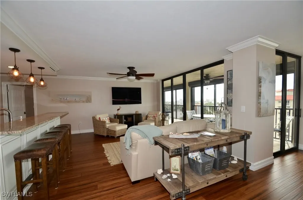 10851 Gulf Shore Drive Naples FL 34108