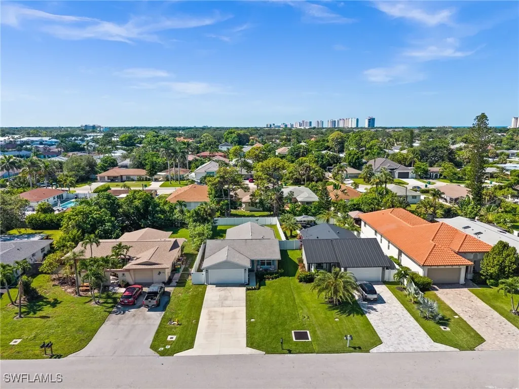 738 95th Avenue N Naples FL 34108