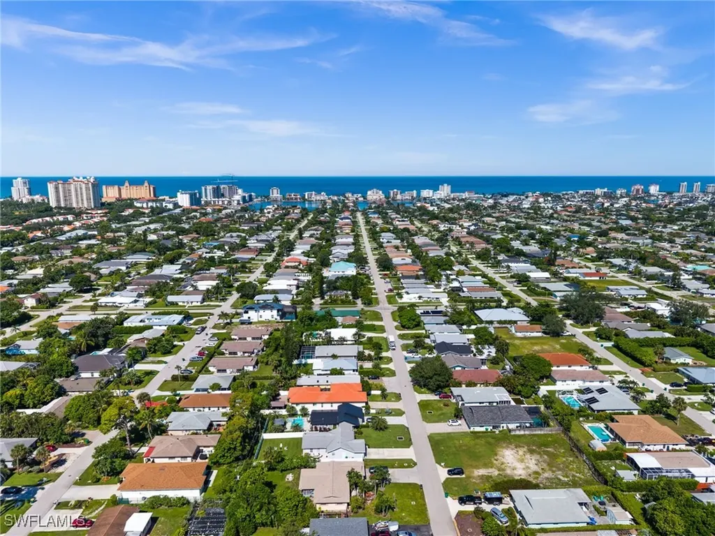 738 95th Avenue N Naples FL 34108