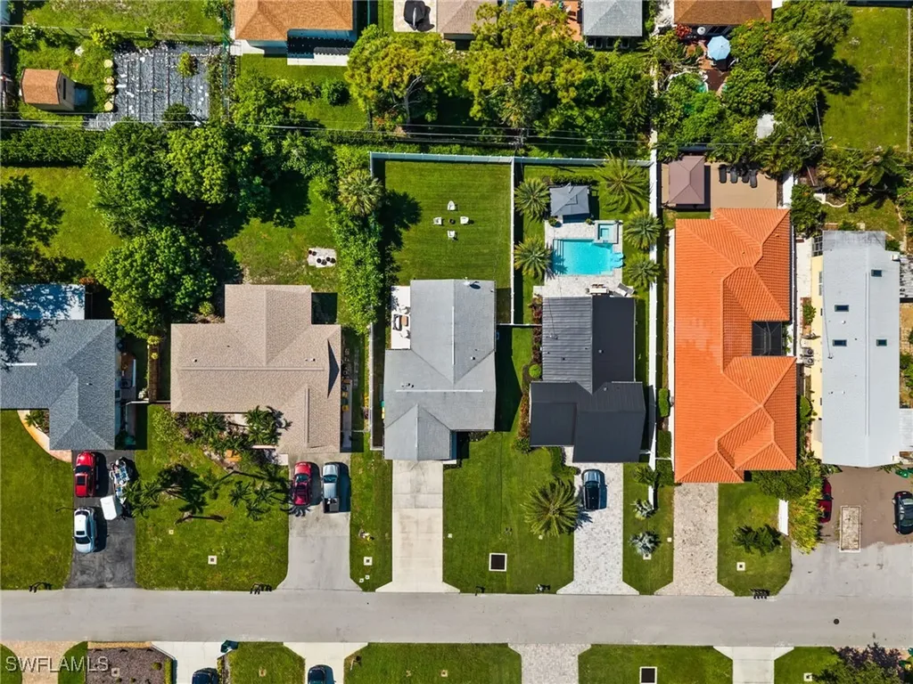 738 95th Avenue N Naples FL 34108