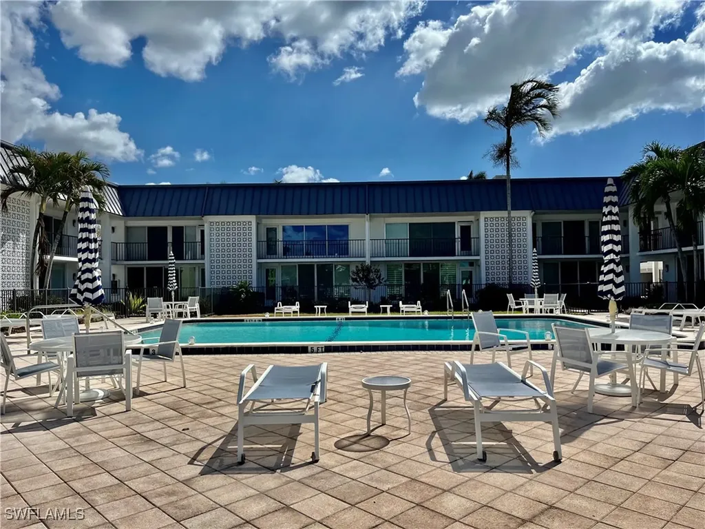 333 Harbour Drive Naples FL 34103