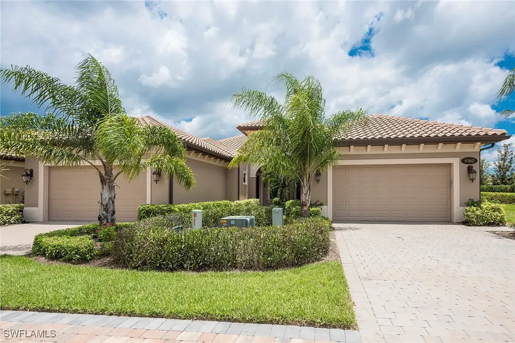 6560 Roma Way Naples FL 34113