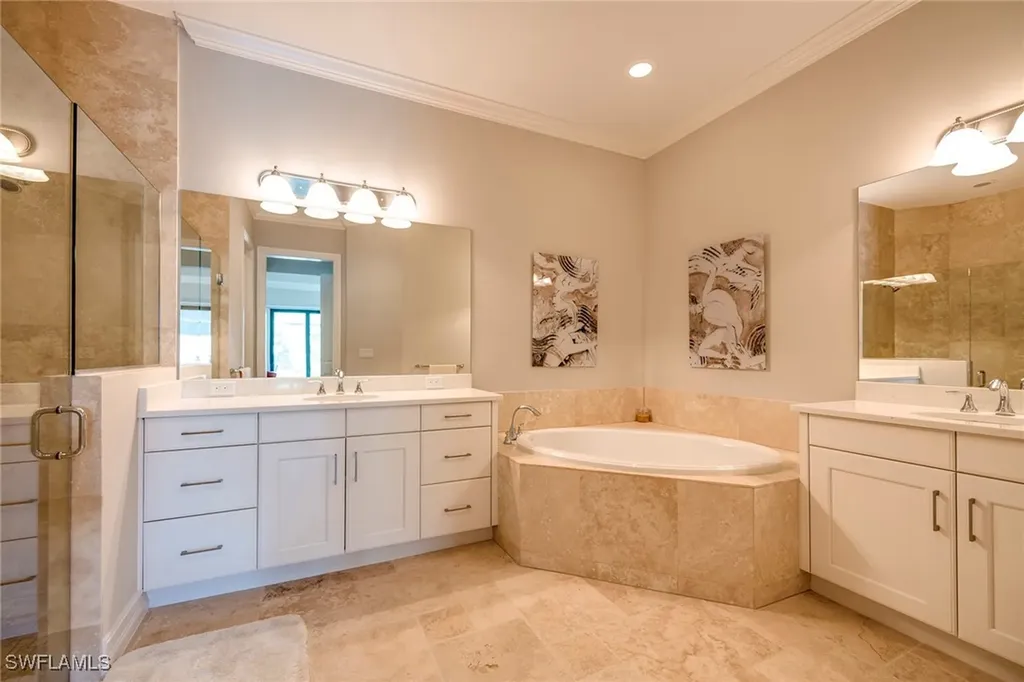 6560 Roma Way Naples FL 34113