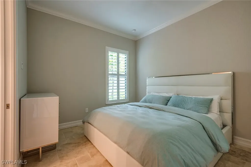 6560 Roma Way Naples FL 34113