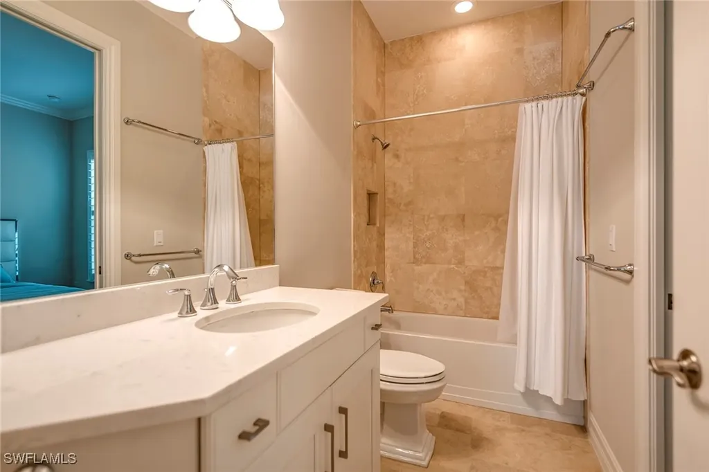 6560 Roma Way Naples FL 34113