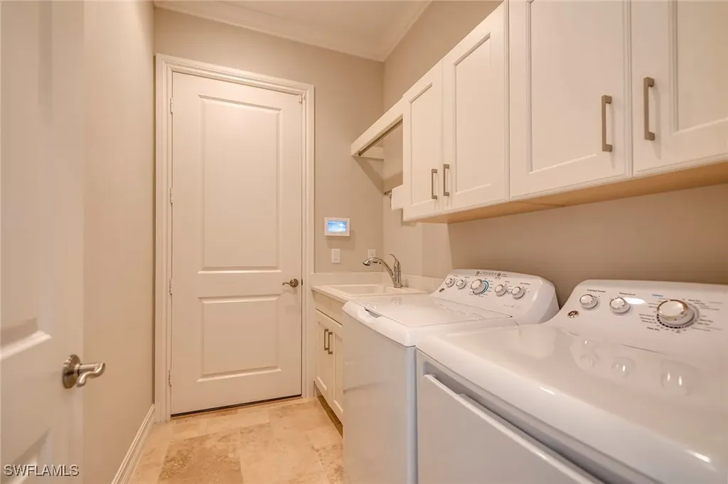 6560 Roma Way Naples FL 34113