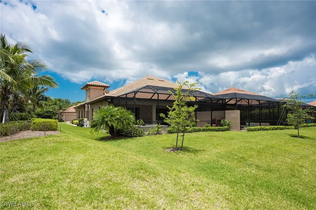 6560 Roma Way Naples FL 34113