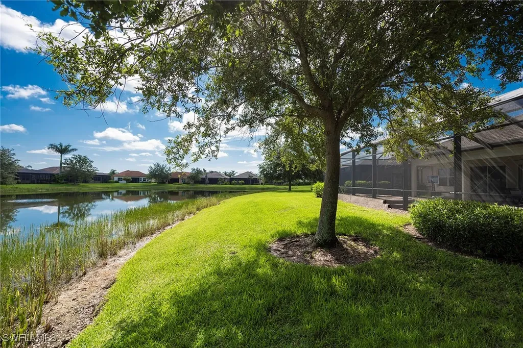 6065 Divot Court Naples FL 34113