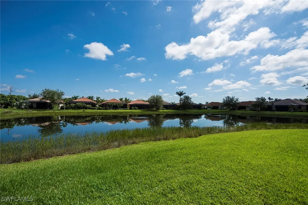 6065 Divot Court Naples FL 34113