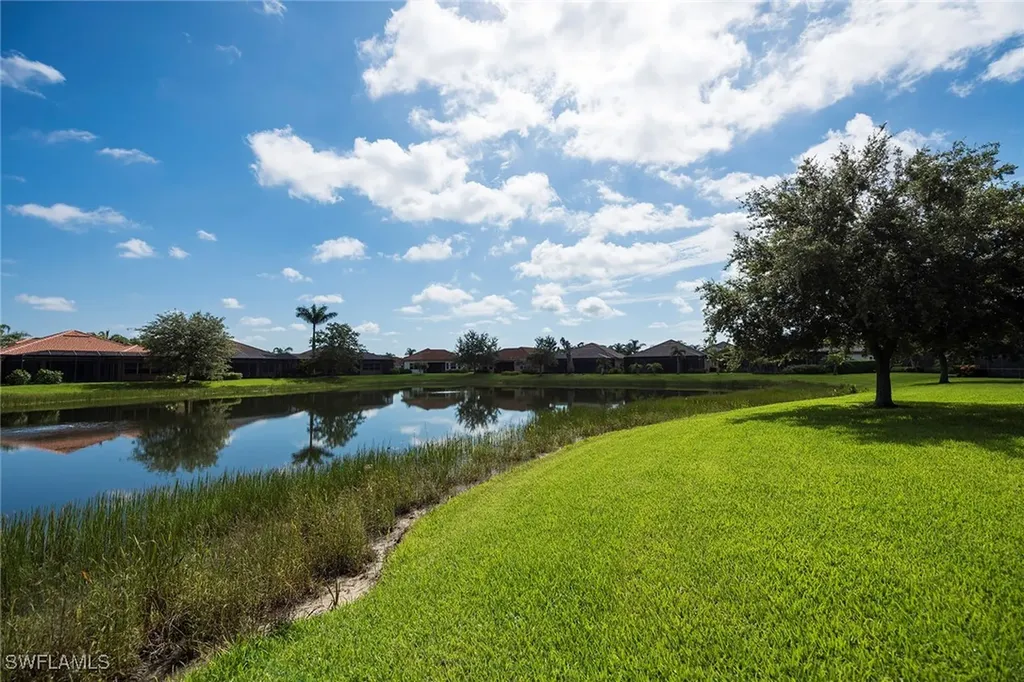 6065 Divot Court Naples FL 34113