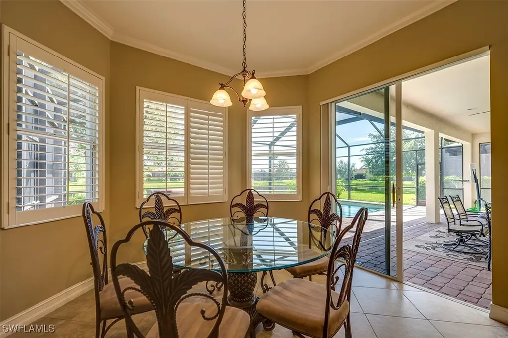 6065 Divot Court Naples FL 34113