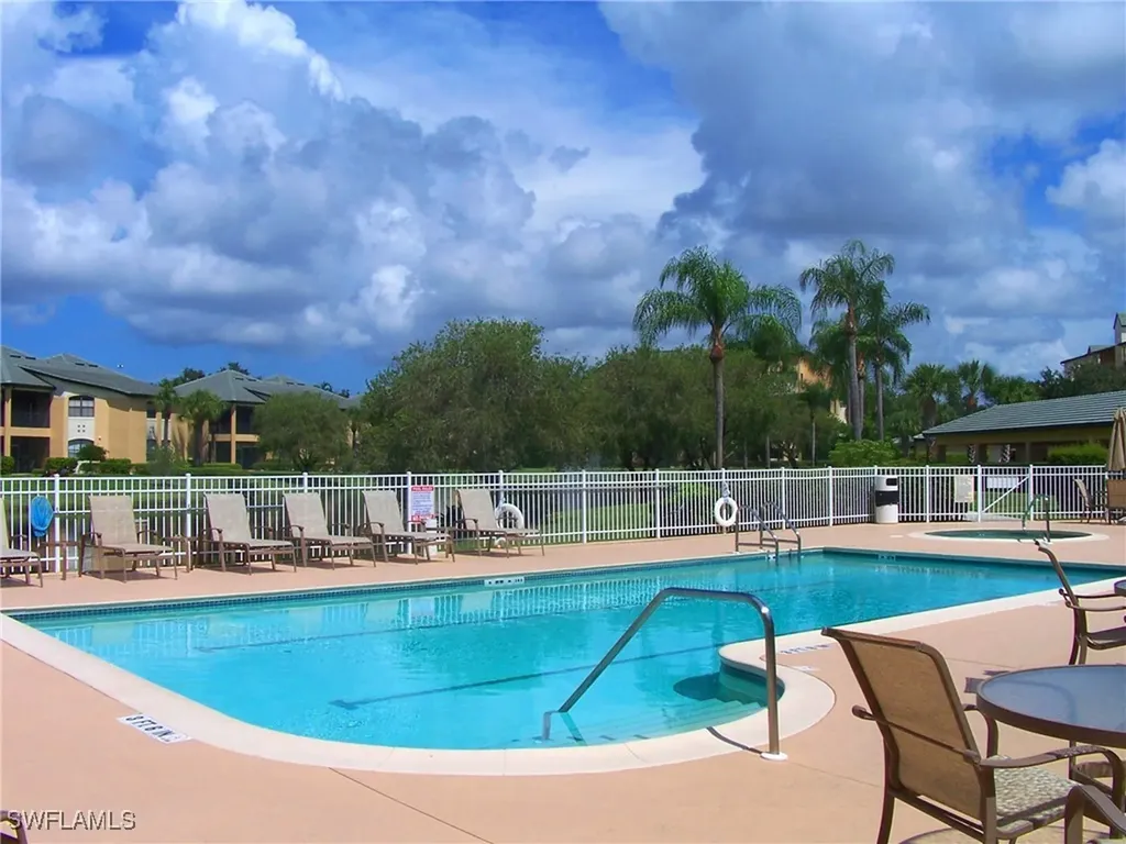 210 Vintage Circle Naples FL 34119