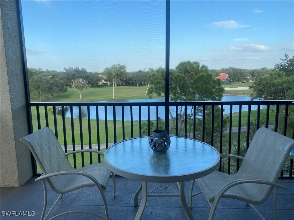 210 Vintage Circle Naples FL 34119
