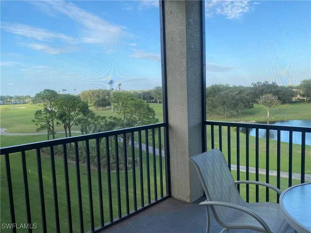 210 Vintage Circle Naples FL 34119