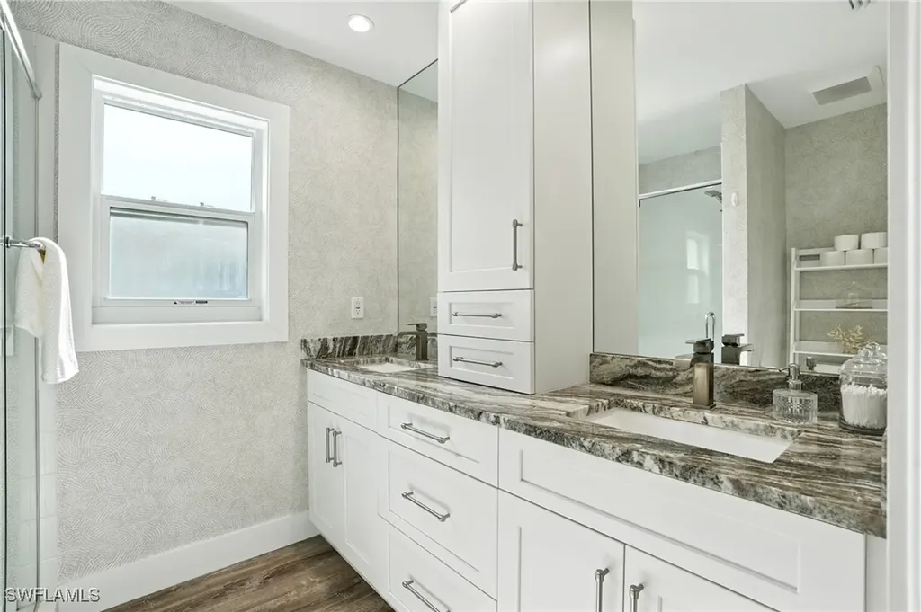 876 Gulf Pavilion Drive Naples FL 34108