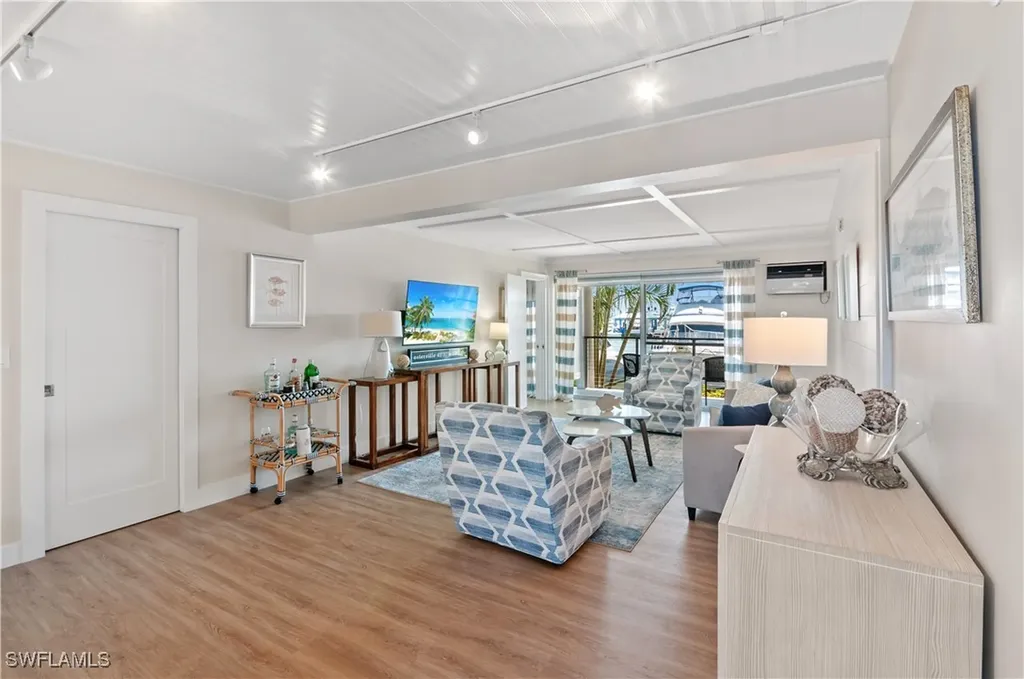 900 Broad Avenue S Naples FL 34102