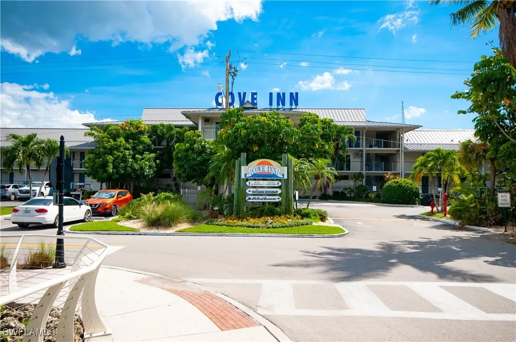 900 Broad Avenue S Naples FL 34102