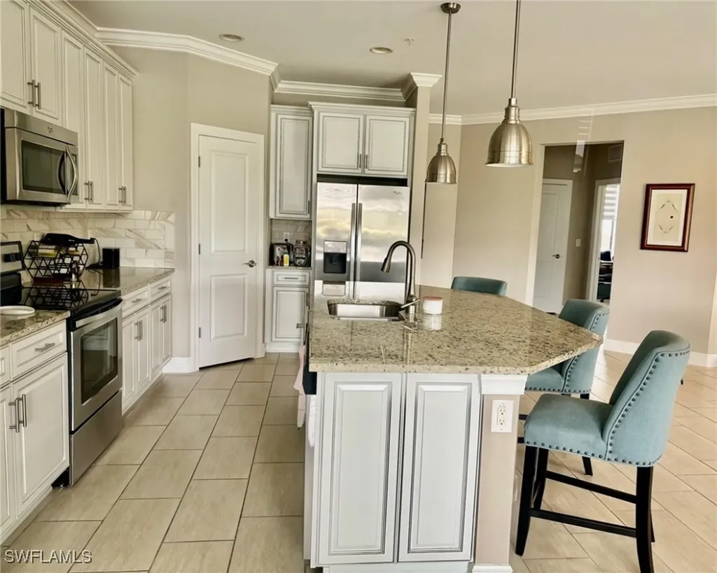 15148 Palmer Lake Circle Naples FL 34109