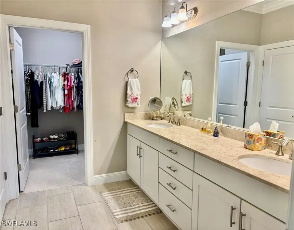 15148 Palmer Lake Circle Naples FL 34109