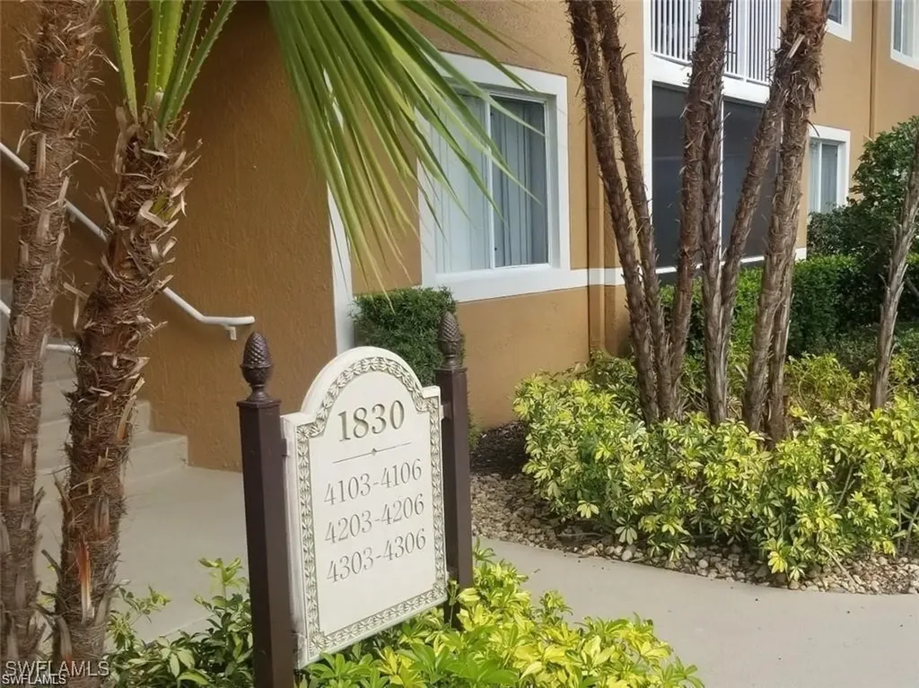 1830 Florida Club Circle Naples FL 34112