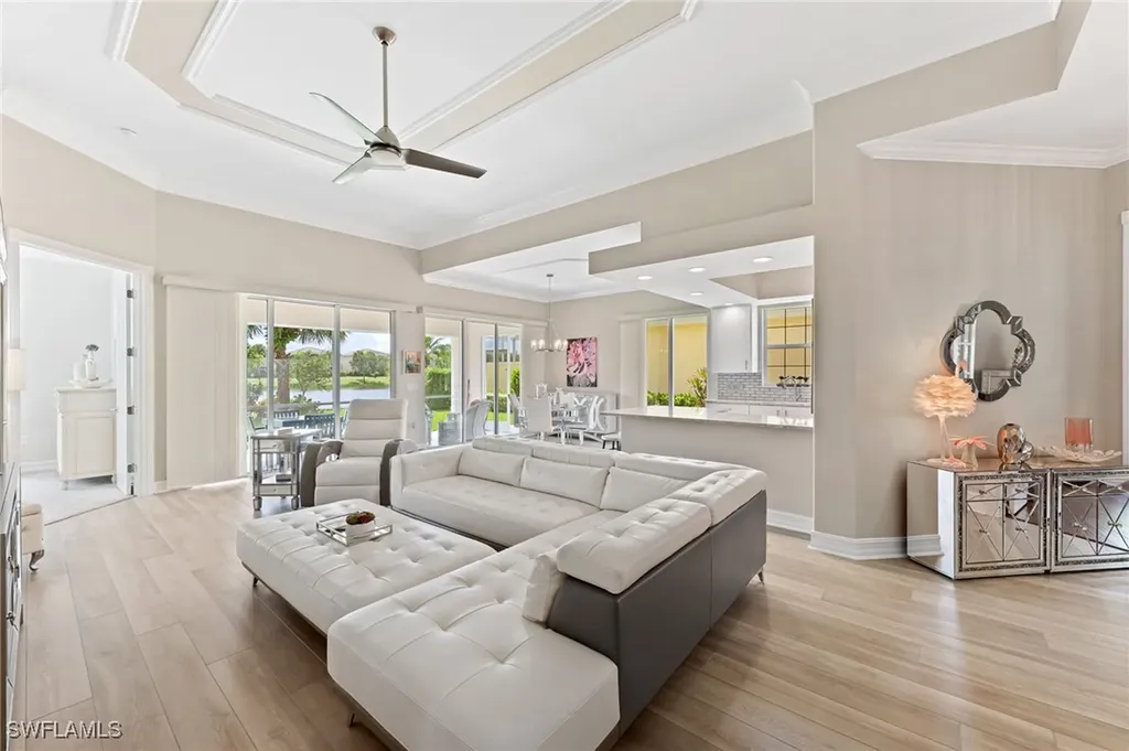 Naples FL, 7042 Toscana Court