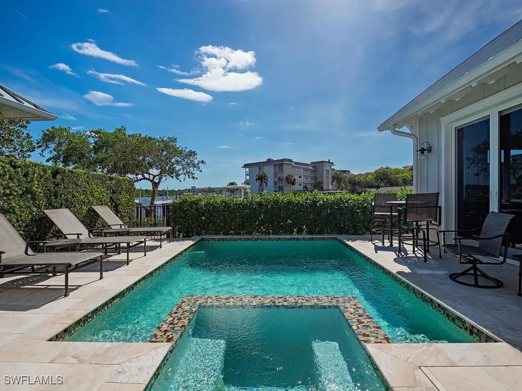 1482 2nd Avenue S Naples FL 34102
