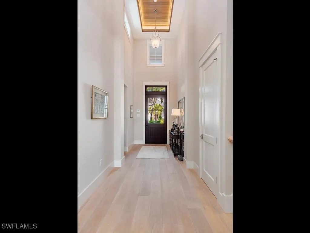 1482 2nd Avenue S Naples FL 34102