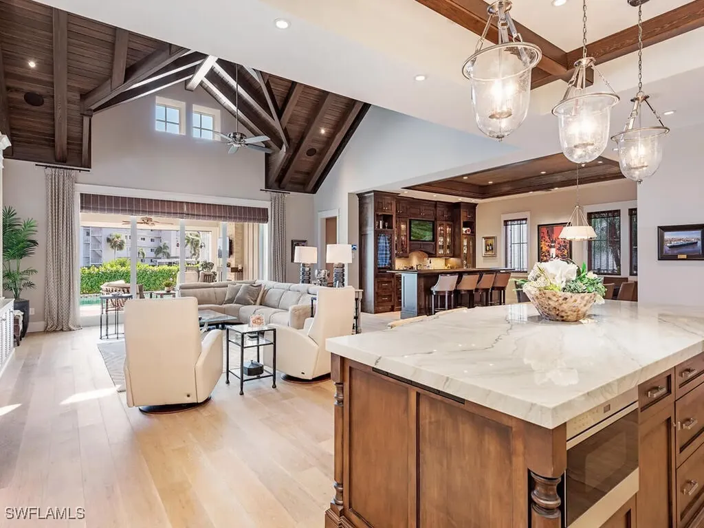 1482 2nd Avenue S Naples FL 34102