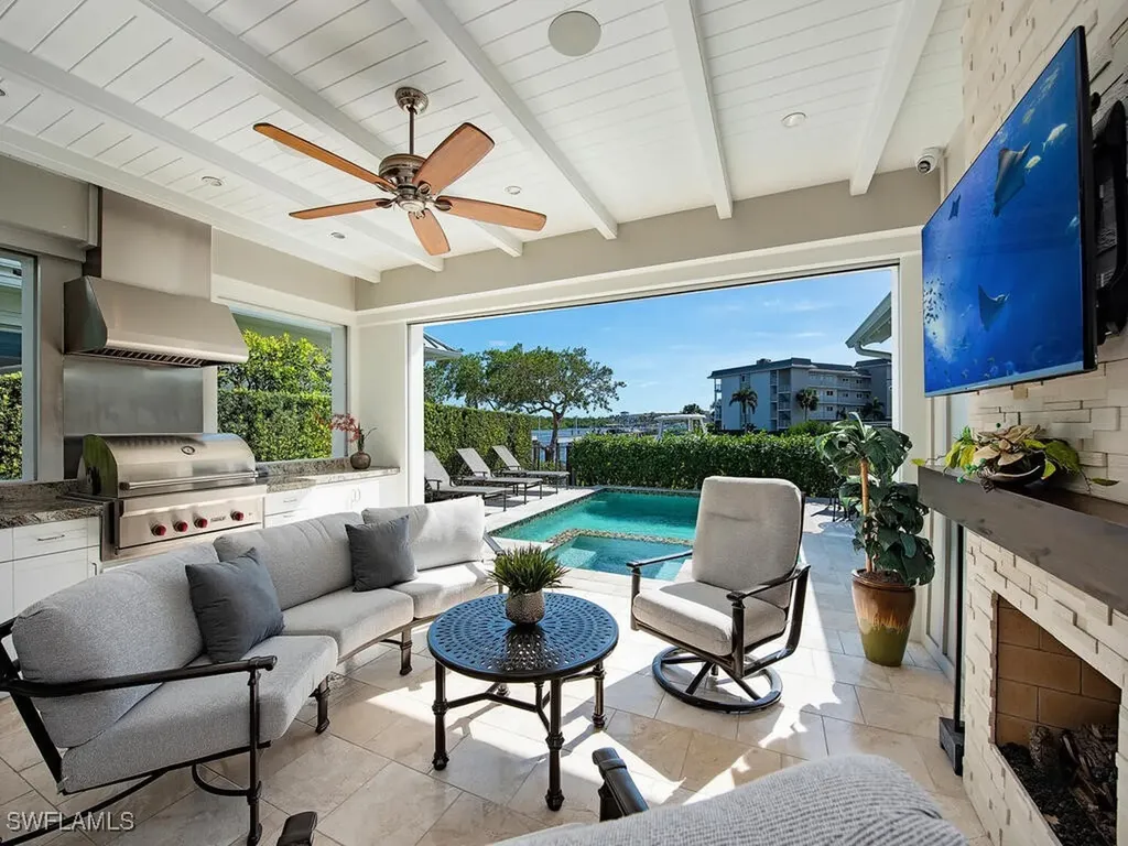 1482 2nd Avenue S Naples FL 34102