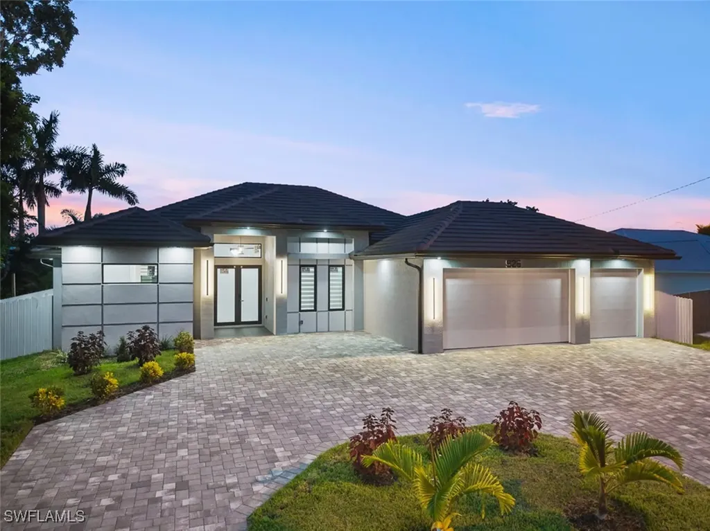 926 Gleason Parkway Cape Coral FL 33914